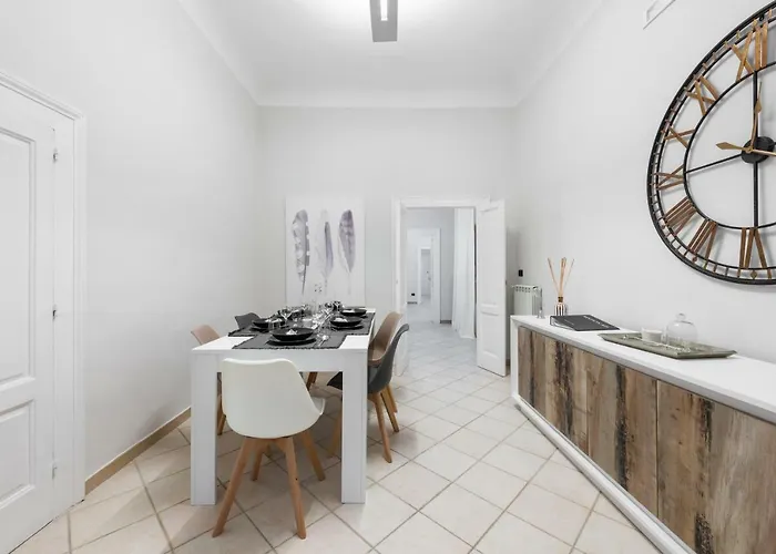 Ancient Maison M8 M8apartments בארי